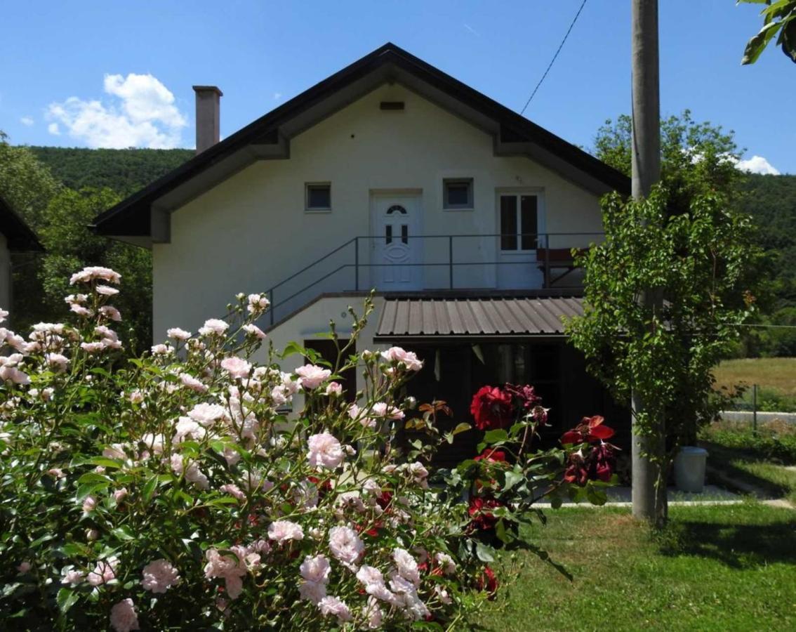 Omar & Una Apartmani Bihać Zewnętrze zdjęcie