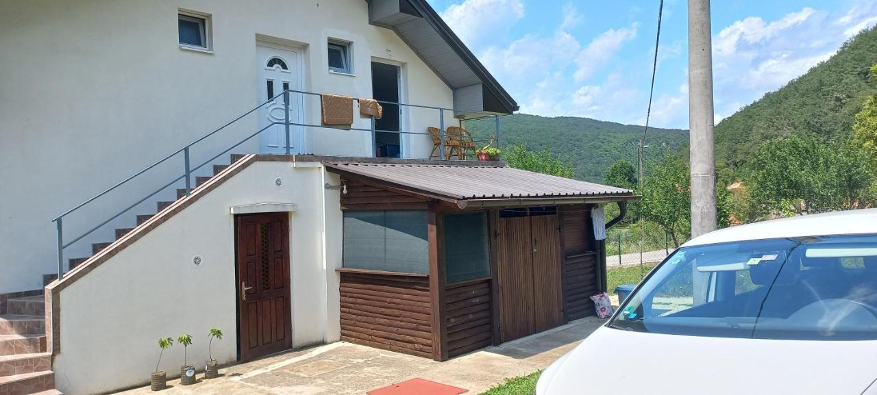Omar & Una Apartmani Bihać Zewnętrze zdjęcie